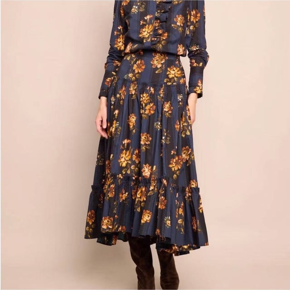 NWT Cara Cara Tisbury Skirt Color: Amour Flora Navy